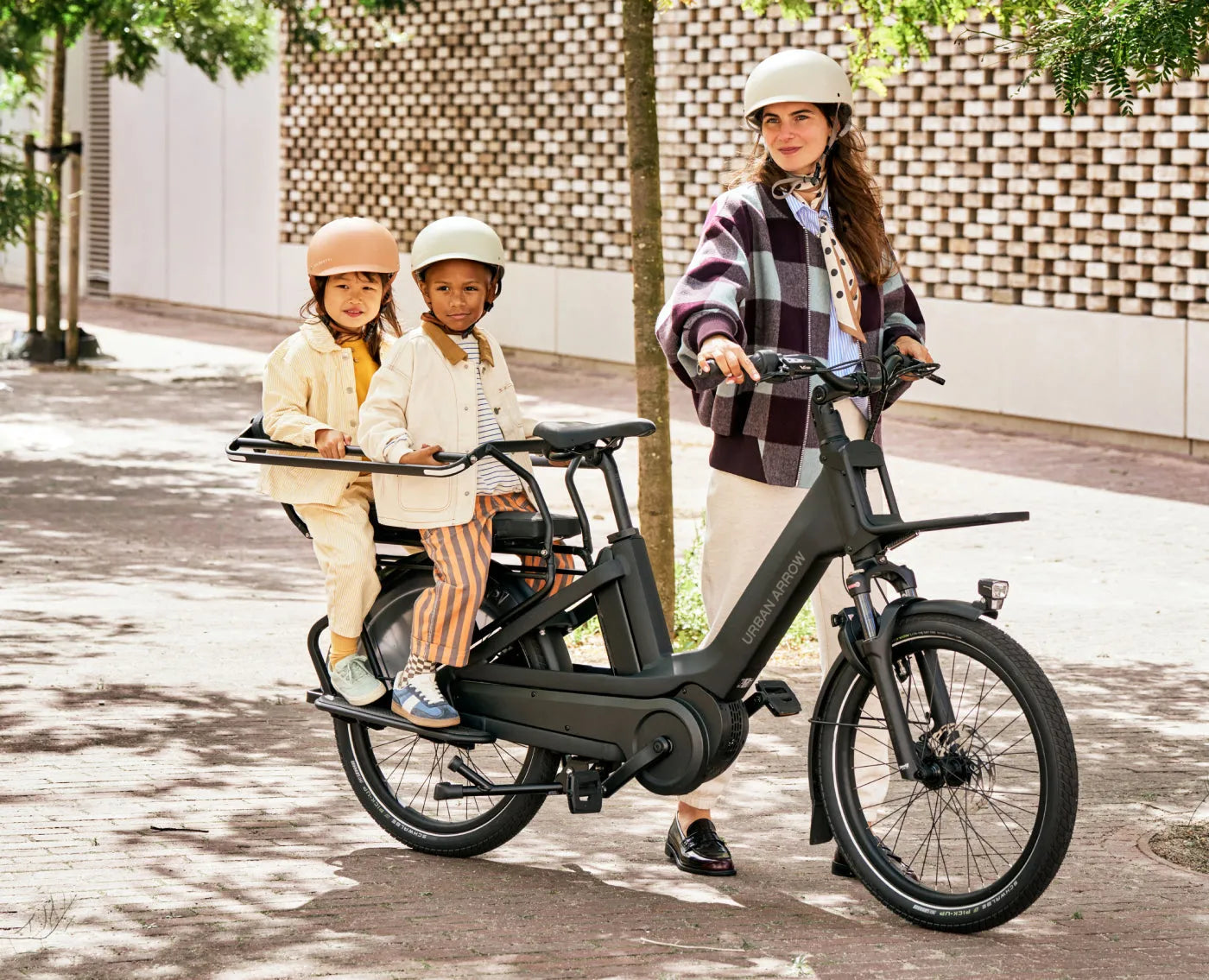 Family Bike Rental Amsterdam – Cargo Bike with Kids (Urban Arrow) – DrBeyk Online