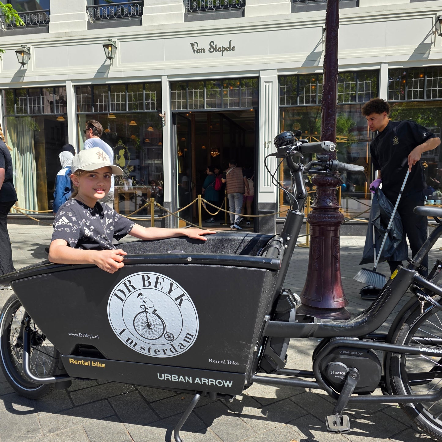 Urban arrow cargobike rental