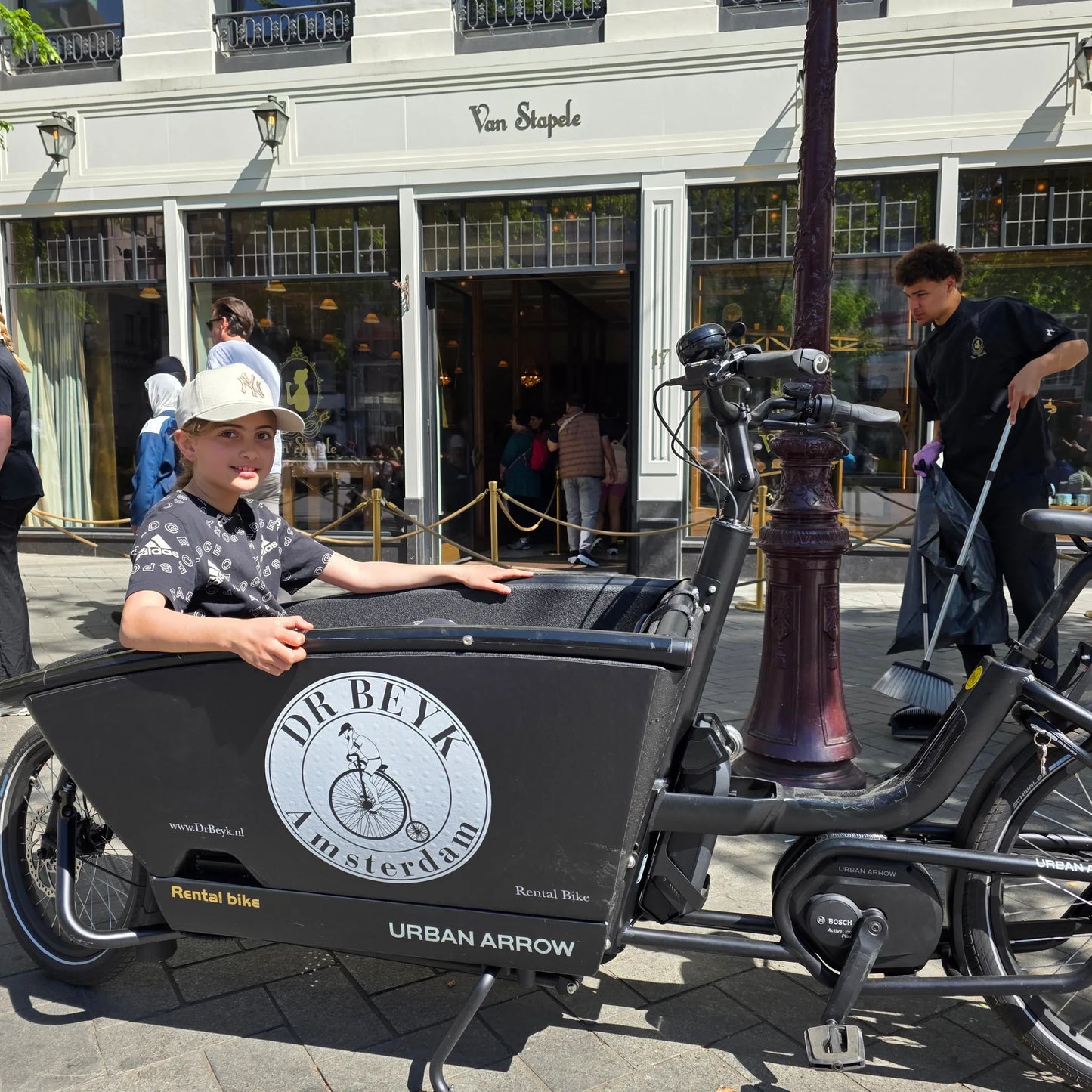 Urban arrow cargobike rental